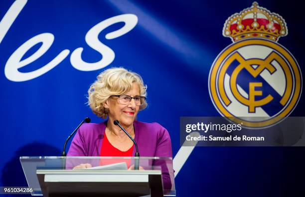 Manuela Carmena speaks during Real Madrid basketball team celebration after wnning The Euroleague on May 21, 2018 in Madrid, Spain.