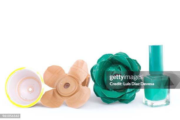 handicrafts with capsules of coffee, convertilas in roses - single serve coffee maker stock pictures, royalty-free photos & images