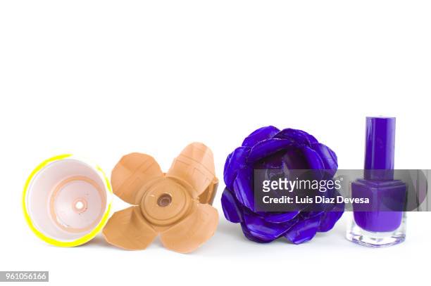 handicrafts with capsules of coffee, convertilas in roses - single serve coffee maker stock pictures, royalty-free photos & images