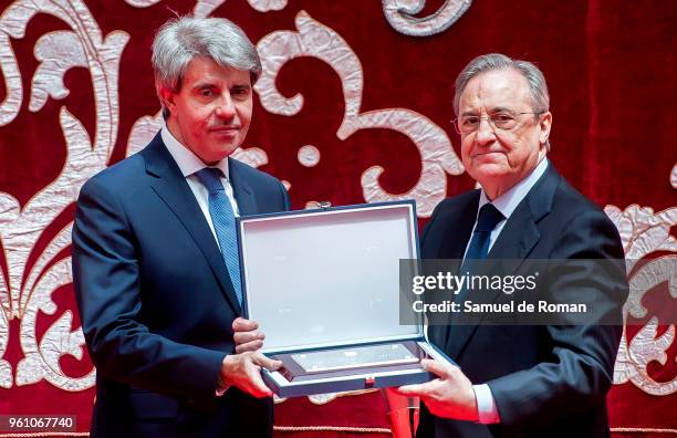 Florentino Perez and Angel Garrido during Real Madrid basketball team celebration after wnning The Euroleague on May 21, 2018 in Madrid, Spain.