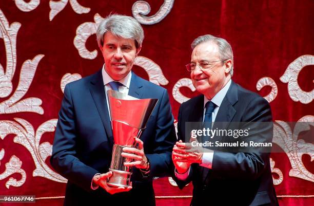 Florentino Perez and Angel Garrido during Real Madrid basketball team celebration after wnning The Euroleague on May 21, 2018 in Madrid, Spain.