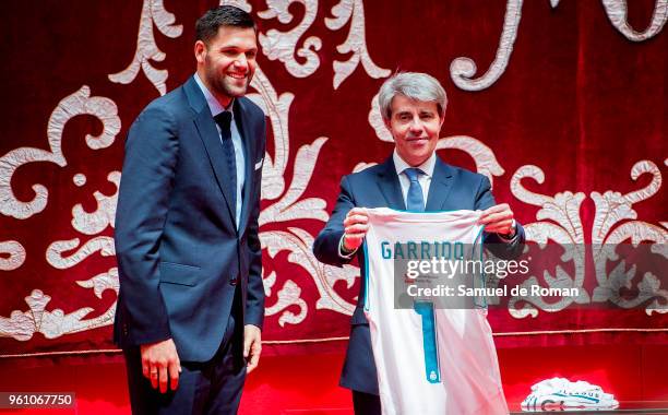Felipe Reyes and Angel Garrido during Real Madrid basketball team celebration after wnning The Euroleague on May 21, 2018 in Madrid, Spain.