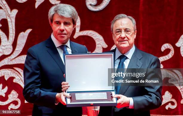 Florentino Perez and Angel Garrido during Real Madrid basketball team celebration after wnning The Euroleague on May 21, 2018 in Madrid, Spain.