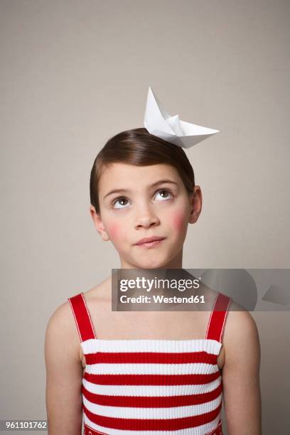 Top Of Head Looking Up Photos And Premium High Res Pictures - Getty Images