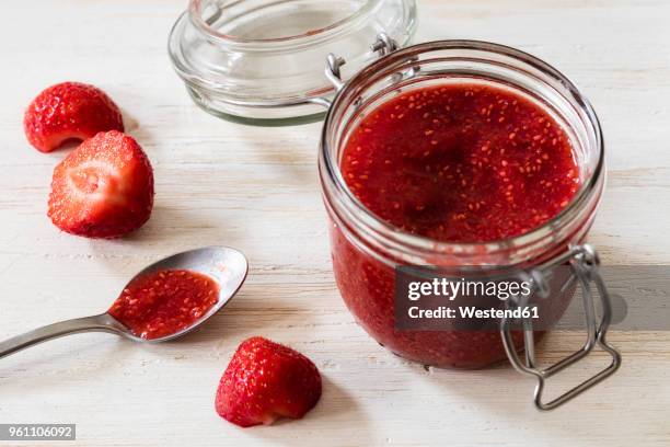 homemade strawberry jam with chia seeds - jam stockfoto's en -beelden