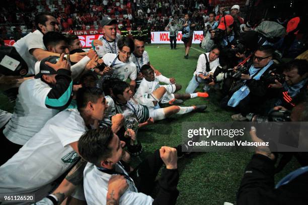 Players of Santos celebrate with the Championship Trophy after the Final second leg match between Toluca and Santos Laguna as part of the Torneo...