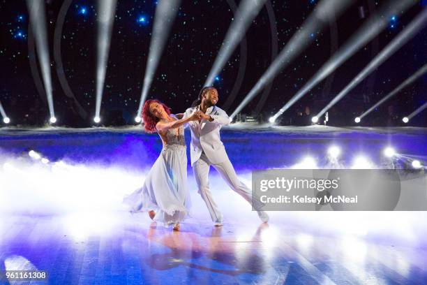 Episode 2604" - After three weeks of stunning competitive dancing, the final three couples advance to the finals of "Dancing with the Stars:...