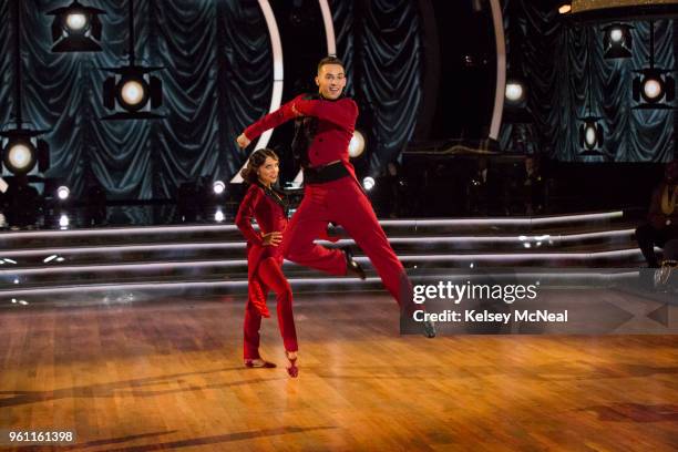 Episode 2604" - After three weeks of stunning competitive dancing, the final three couples advance to the finals of "Dancing with the Stars:...