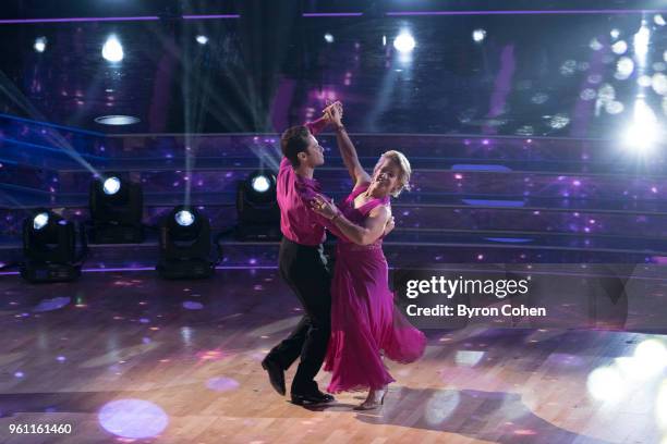 Episode 2604" - After three weeks of stunning competitive dancing, the final three couples advance to the finals of "Dancing with the Stars:...