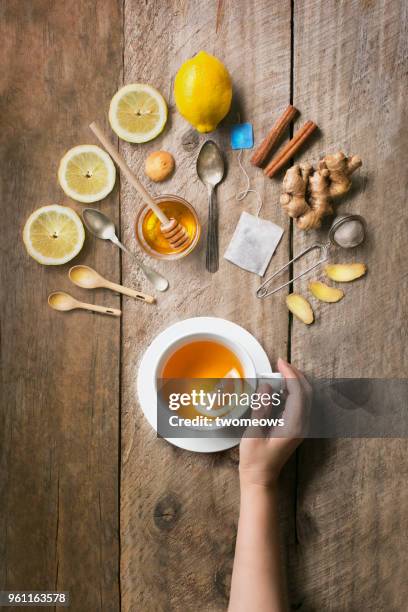 healthy drink honey lemon ginger tea. - zitruszeste stock-fotos und bilder