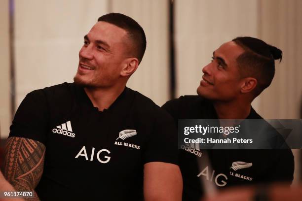 Sonny Bill Williams and Aaron Smith wait for the New Zealand All Blacks team photo on May 21, 2018 in Auckland, New Zealand.