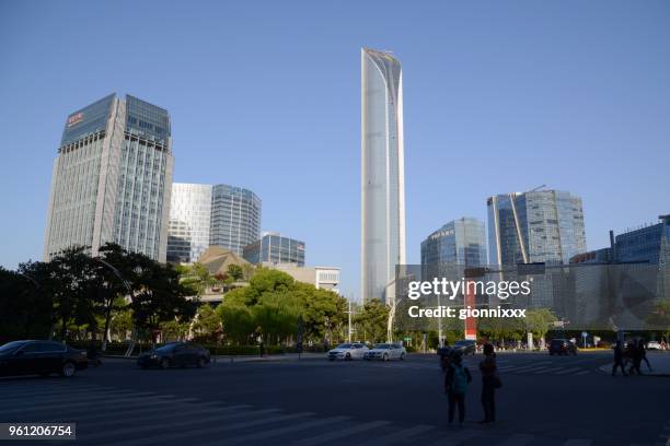 grattacielo ifs di suzhou, provincia di jiangsu, cina - suzhou foto e immagini stock