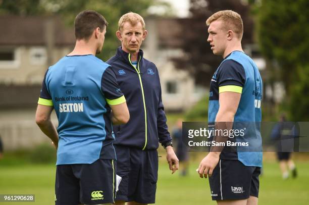 Dublin , Ireland - 22 May 2018; Leinster head coach Leo Cullen in conversation with Jonathan Sexton, left, and Dan Leavy during Leinster Rugby squad...