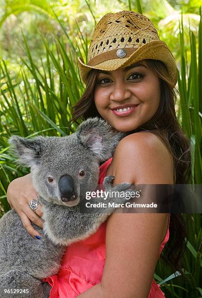 Jessica Mauboy cuddlles a koala during Steve Irwin Day celebrations at Australia Zoo on November 15, 2009 in Sunshine Coast, Australia.