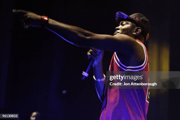 Dizzee Rascal 2008 672 Dizzee Rascal In Concert Stock Photos, High-Res Pictures, and ...