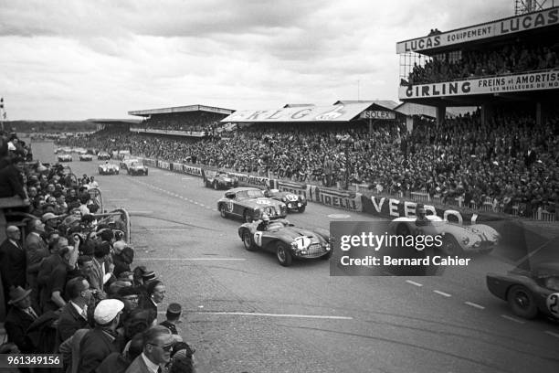 Carroll Shelby, Aston Martin DB3S, 24 Hours of Le Mans, Le Mans, 13 June 1954. Carroll Shelby in the number 22 Aston Martin DB3S in his first Le Mans...