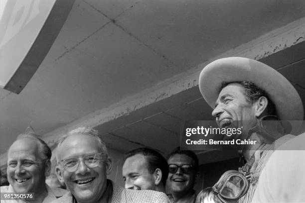 Carroll Shelby, David Brown, Reg Parnell, 24 Hours of Le Mans, Le Mans, 21 June 1959. A happy Carroll Shelby in the pits near the end of his...