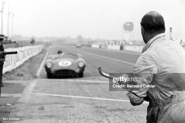 Carroll Shelby, Aston Martin DBR1, 24 Hours of Le Mans, Le Mans, 21 June 1959. Carroll Shelby on the way to victory in the 1959 24 Hours of Le Mans...