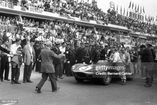 Ron Flockhart, Ivor Bueb, Jaguar D-Type, 24 Hours of Le Mans, Le Mans, 23 June 1957. Ron Flockhart and Ivor Bueb after their victory in the 1957 24...