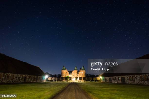 trolleholms slott - slott stockfoto's en -beelden