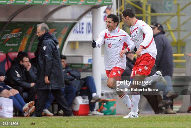 Barreto of Bari celebrates after scoring the opening goal during the Serie A match between Bologna and Bari at Stadio Renato Dall'Ara on January 24,...