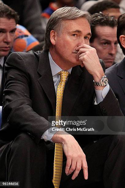 Head coach Mike D'Antoni of the New York Knicks looks on against the Dallas Mavericks at Madison Square Garden January 24, 2010 in New York City. The...