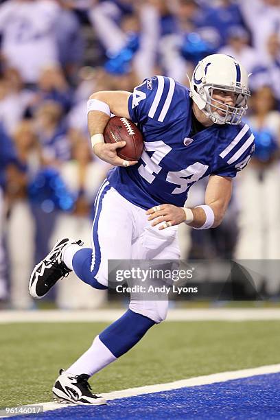 Tight end Dallas Clark of the Indianapolis Colts crosses the goal line for a 15-yard touchdown reception in the fourth quarter against the New York...