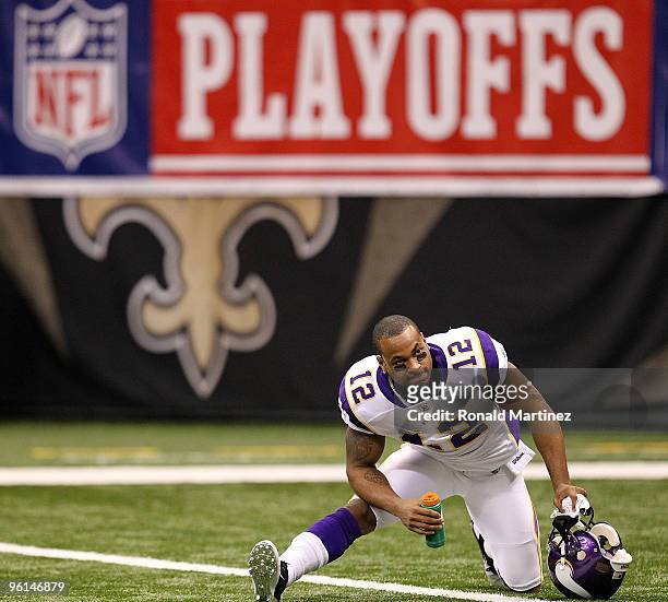Percy Harvin of the Minnesota Vikings warms up before playing against the New Orleans Saints in the NFC Championship Game at the Louisana Superdome...