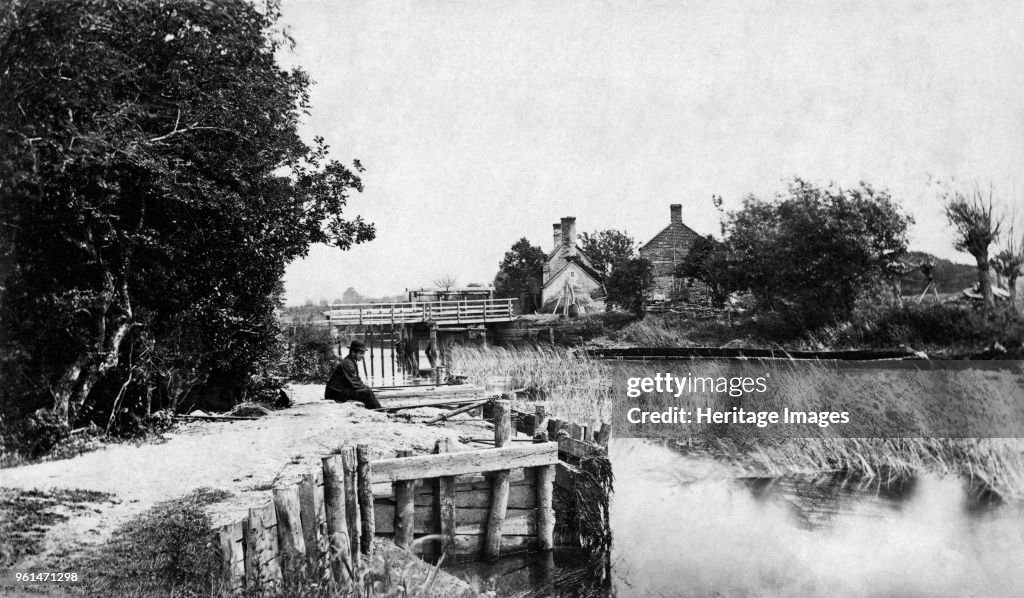 Weir And Lock Keepers House,