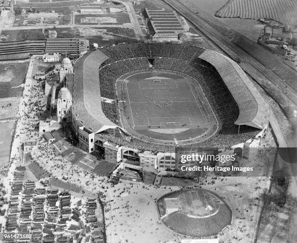 Cup Final, Wembley Stadium, London, 1929. The 1929 FA Cup Final in progress between Bolton Wanderers and Portsmouth. Bolton won 2-0 in a match...