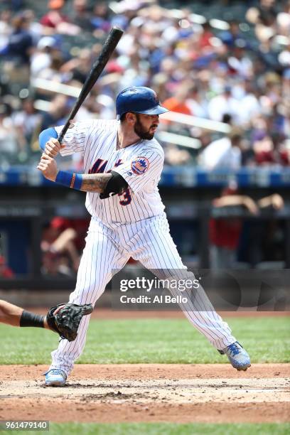 Tomas Nido of the New York Mets bats against the Arizona Diamondbacks during their game at Citi Field on May 20, 2018 in New York City.