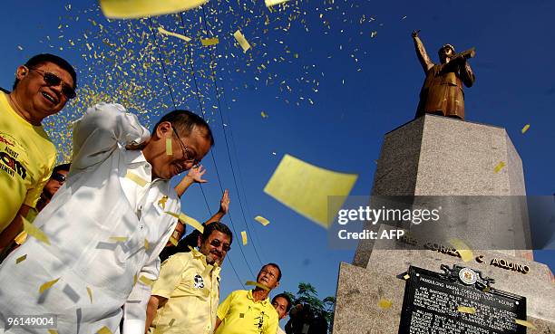 Philippine presidential candidate and Senator Benigno 'Noynoy' Aquino , son of Democracy icon and former president Corazon Aquino, unveil the Cory...