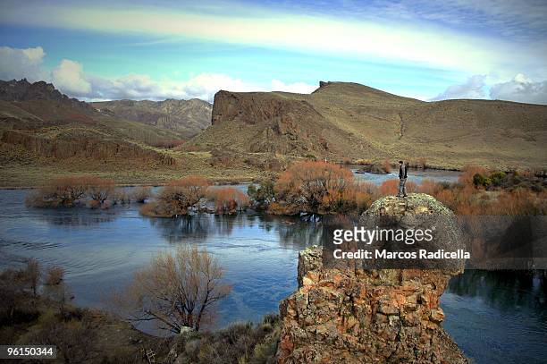 limay river, bariloche, patagonia - radicella stock-fotos und bilder