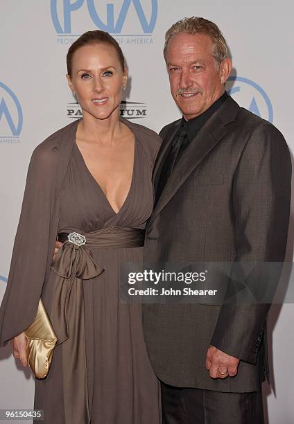 Producers Sarah Siegel-Magness and Gary Magness arrive at the 2010 Producers Guild Awards held at Hollywood Palladium on January 24, 2010 in...