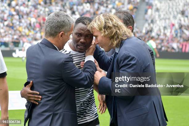 Aldo Dolcetti , Kwadwo Asamoah and Pavel Nedved of Juventus in action during the serie A match between Juventus and Hellas Verona FC at Allianz...