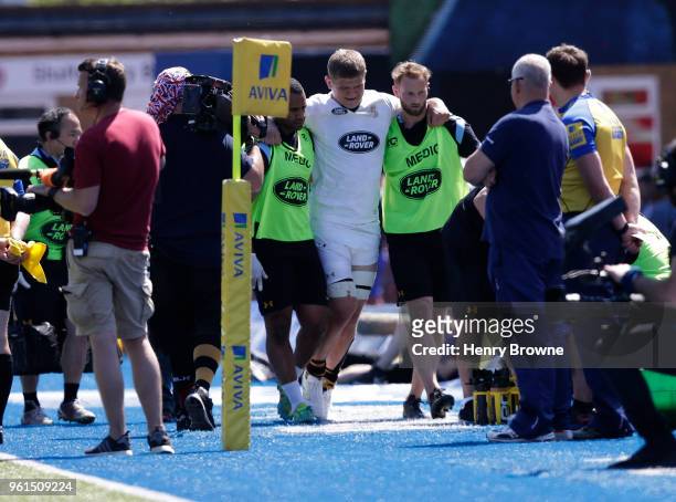 Jack Willis of Wasps gets injured during the Premiership Rugby play-off semi-final between Saracens and Wasps at Allianz Park on May 19, 2018 in...