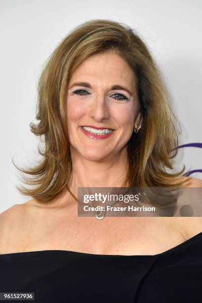 Jill Lessing Jill Schlesinger Photos and Premium High Res Pictures - Getty Images