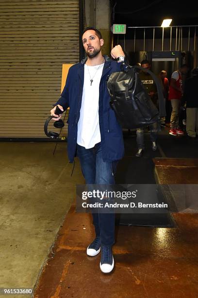 Ryan Anderson of the Houston Rockets arrives at the stadium before the game against the Golden State Warriors in Game Four of the Western Conference...