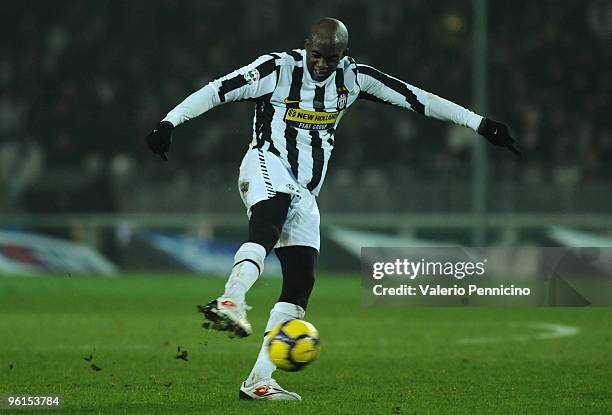 Mohamed Lamine Sissoko of Juventus FC in action during the Serie A match between Juventus FC and AS Roma at Olimpico Stadium on January 23, 2010 in...