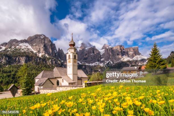 colfosco, dolomite alps, italy, europe - colfosco stockfoto's en -beelden