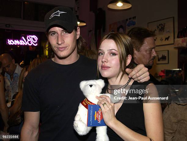 Brendan Fehr & Majandra Delfino