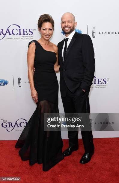 Lisa Joyner and Jon Cryer arrive at the 43rd Annual Gracie Awards at the Beverly Wilshire Four SeasonsHotel on May 22, 2018 in Beverly Hills,...