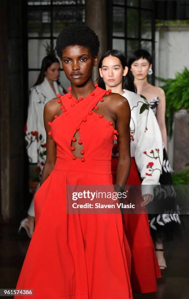 Models walk the runway at Oscar De La Renta Resort 2019 Runway Show at Academy Mansion on May 22, 2018 in New York City.