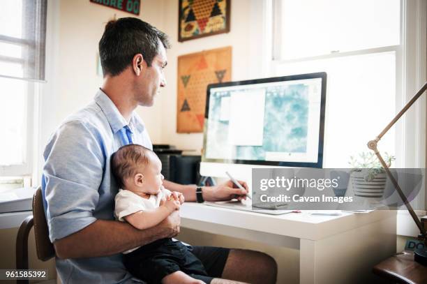 3,536 Parent Child Home Computer Stock Photos, High-Res Pictures, and ...