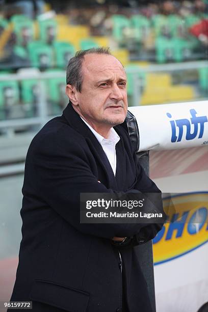 Delio Rossi coach of Palermo look on during the Serie A match between Palermo and Fiorentina at Stadio Renzo Barbera on January 24, 2010 in Palermo,...