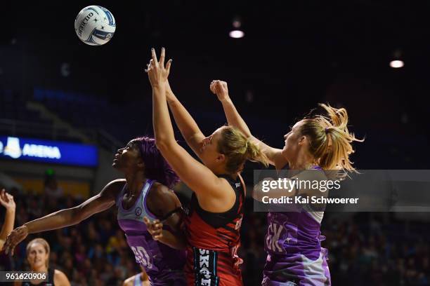 Ama Agbeze of the Northern Stars, Ellie Bird of the Tactix and Olivia Coughlan of the Northern Stars compete for the ball during the round three ANZ...