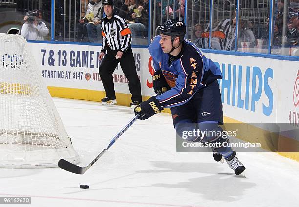 Marty Reasoner of the Atlanta Thrashers carries the puck against the Washington Capitals at Philips Arena on January 9, 2010 in Atlanta, Georgia.