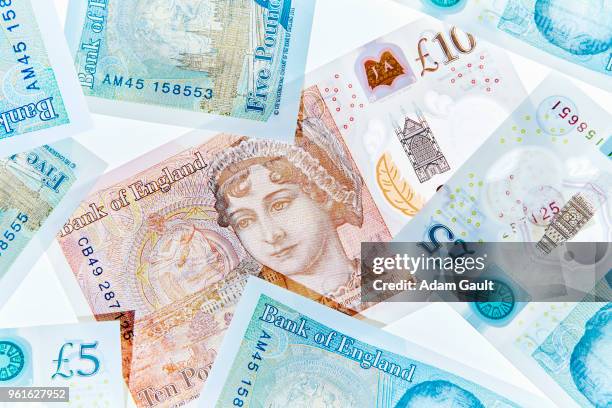 uk five and ten pound notes - ten pound note - fotografias e filmes do acervo