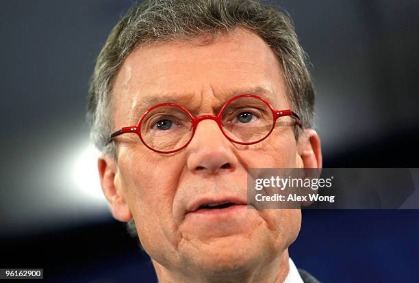 Former Senate Majority Leader Tom Daschle speaks during a news conference to launch the Bipartisan Policy Center�s Debt Reduction Task Force January...