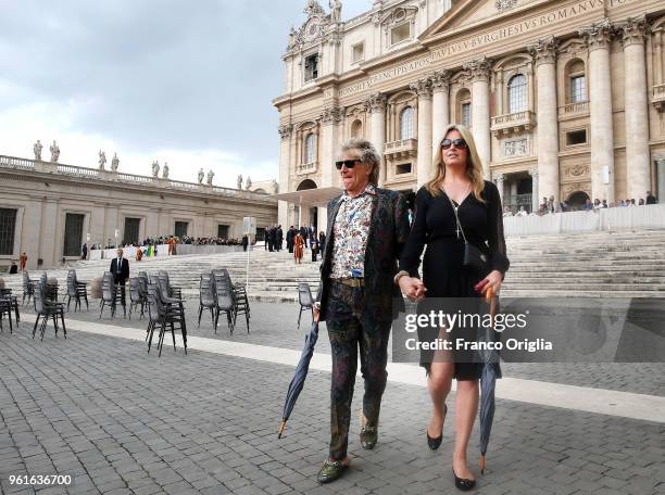 Singer Rod Stewart and his wife, Penny Lancaster leave St. Peter's square at the end of Pope Francis' weekly audience on May 23, 2018 in Vatican...